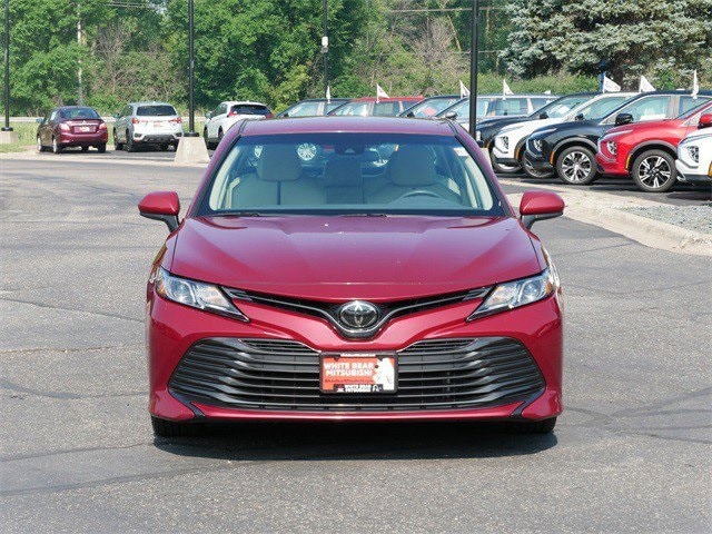 Used 2018 Toyota Camry LE with VIN 4T1B11HK2JU605189 for sale in White Bear Lake, Minnesota