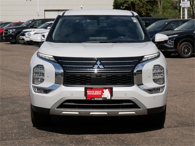 Used 2023 Mitsubishi Outlander SE with VIN JA4J4UA82PZ013305 for sale in White Bear Lake, Minnesota