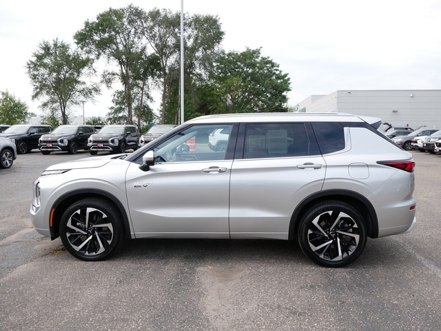 Used 2024 Mitsubishi Outlander Plug-in Hybrid SEL with VIN JA4T5WA98RZ015377 for sale in White Bear Lake, Minnesota