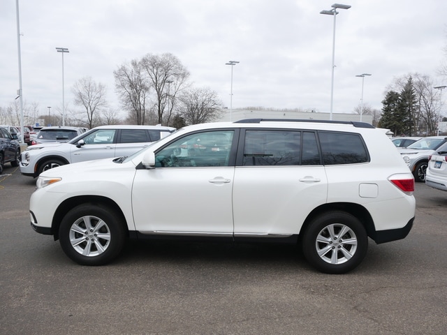 Used 2011 Toyota Highlander  with VIN 5TDBK3EH2BS041510 for sale in White Bear Lake, Minnesota