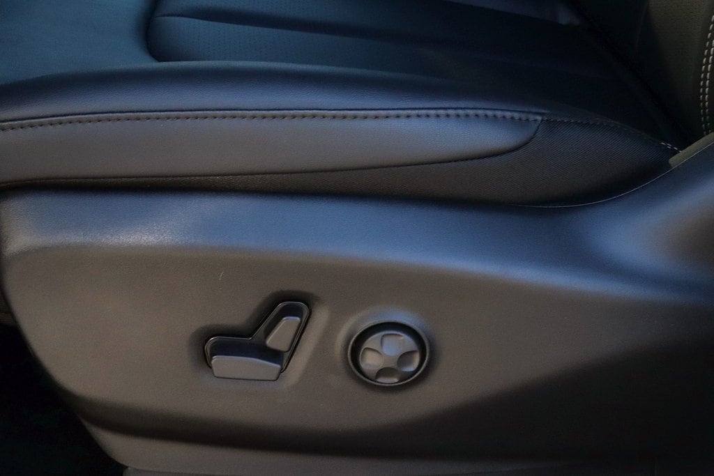 2026 Chrysler Voyager LX - Photo 17