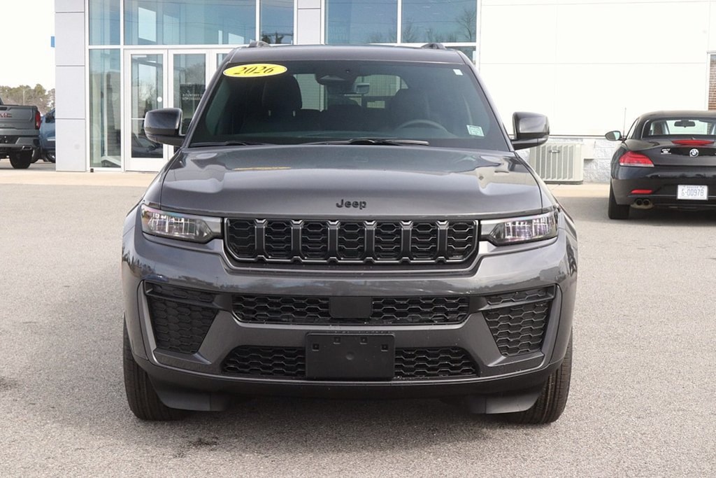 New 2026 Jeep Grand Cherokee LAREDO 4X4 Sport Utility