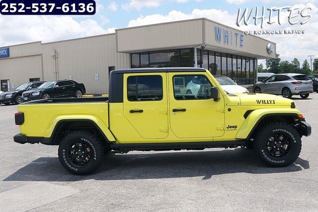 2024 Jeep Gladiator Willys photo 4