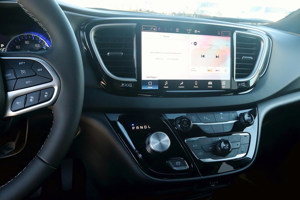 2026 Chrysler Voyager LX - Photo 20