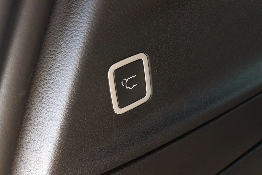 2026 Chrysler Voyager LX - Photo 16