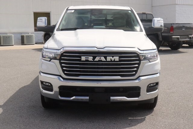 2025 Ram 1500 Laramie photo 2