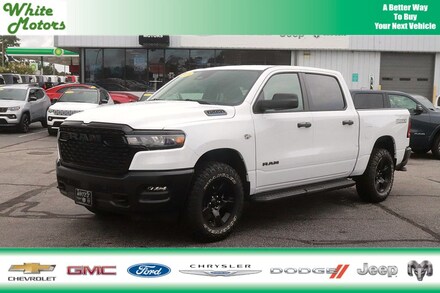 2026 Ram 1500 WARLOCK CREW CAB 4X4 5'7 BOX Pickup