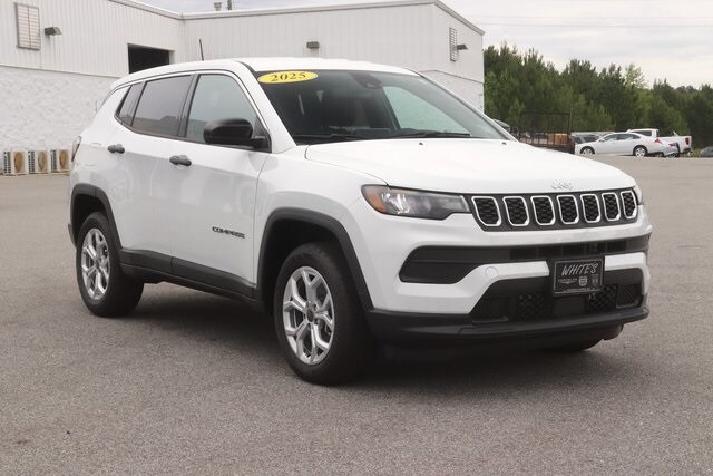 2025 Jeep Compass Sport photo 2