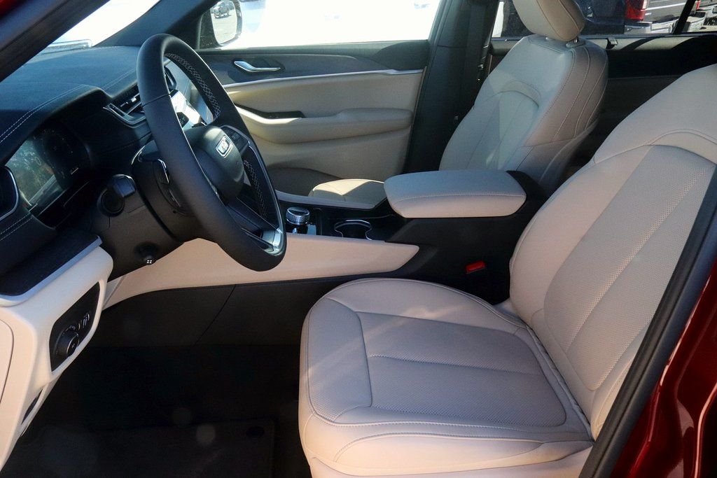 2025 Jeep Grand Cherokee L Limited - Photo 13