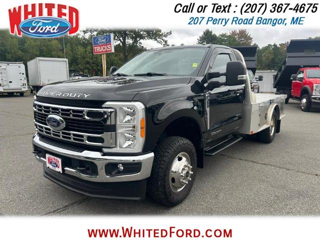 2023 Ford F-350 Super Duty Chassis Cab XL's photo