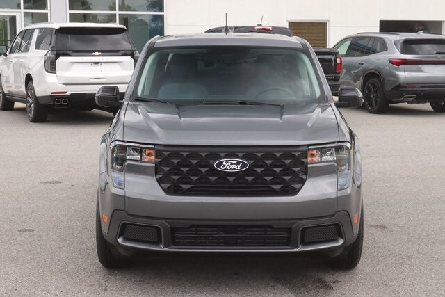 2025 Ford Maverick XLT photo 2