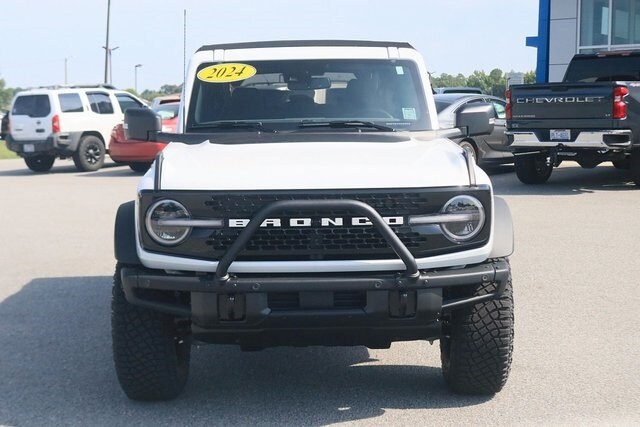 2024 Ford Bronco Wildtrak photo 2