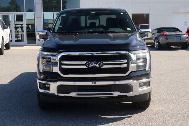 2025 Ford F-150 Lariat photo 2