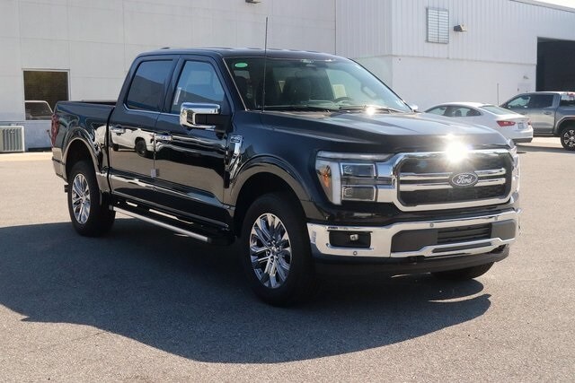 2025 Ford F-150 Lariat photo 3