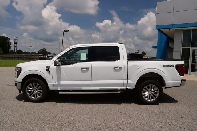 2025 Ford F-150 Lariat photo 3
