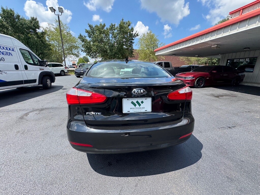 2016 Kia Forte LX photo 4