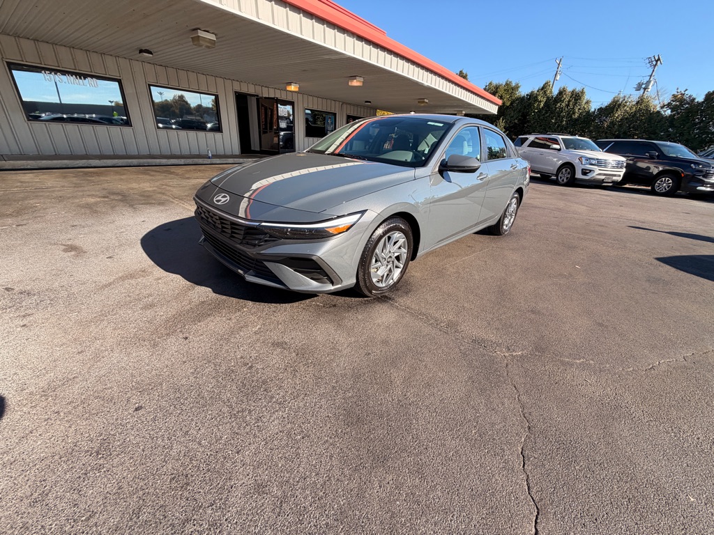 Used 2026 Hyundai Elantra Blue Sedan