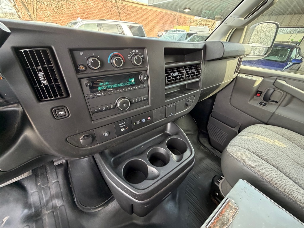 2020 Chevrolet Express Cargo Work Van - Photo 13