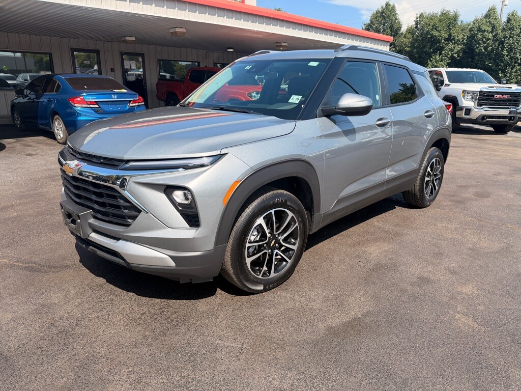 Used 2025 Chevrolet Trailblazer LT SUV