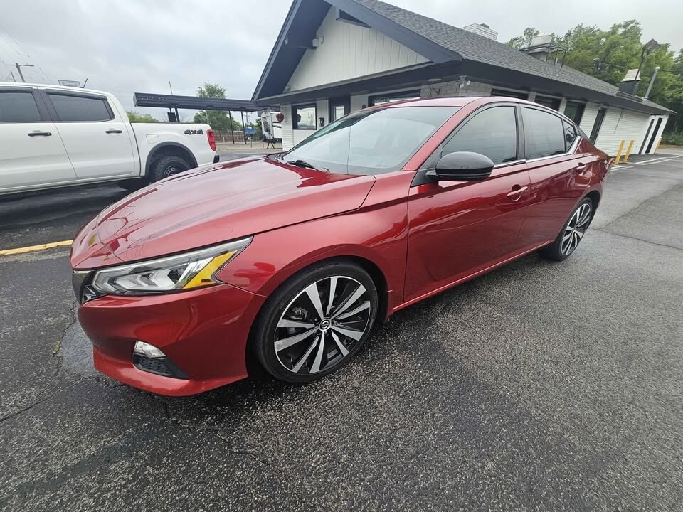 2020 Nissan Altima 2.5 SR photo 3