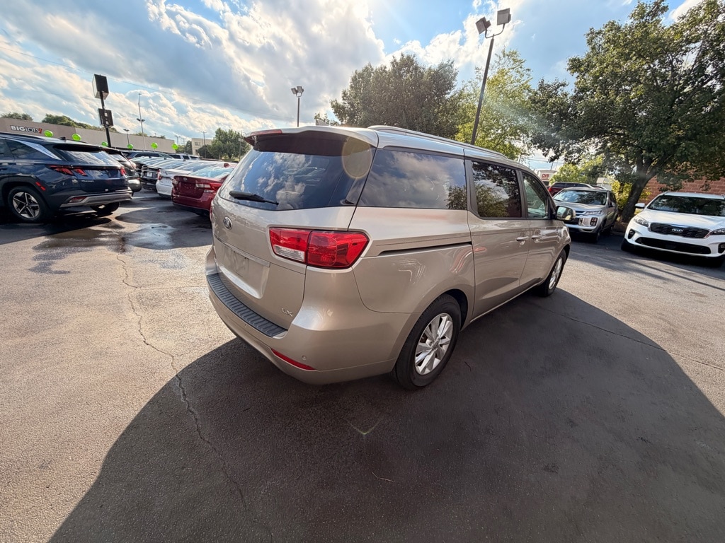 Used 2015 Kia Sedona LX Van