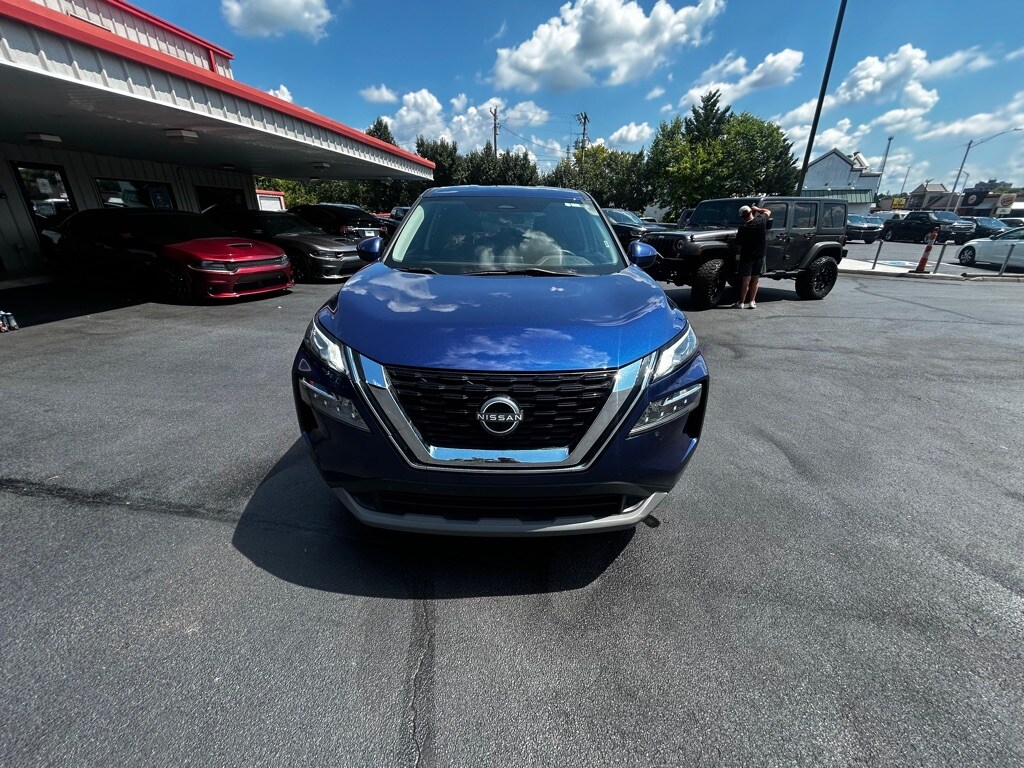 2023 Nissan Rogue SV photo 3