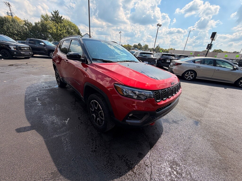 Used 2025 Jeep Compass Trailhawk SUV