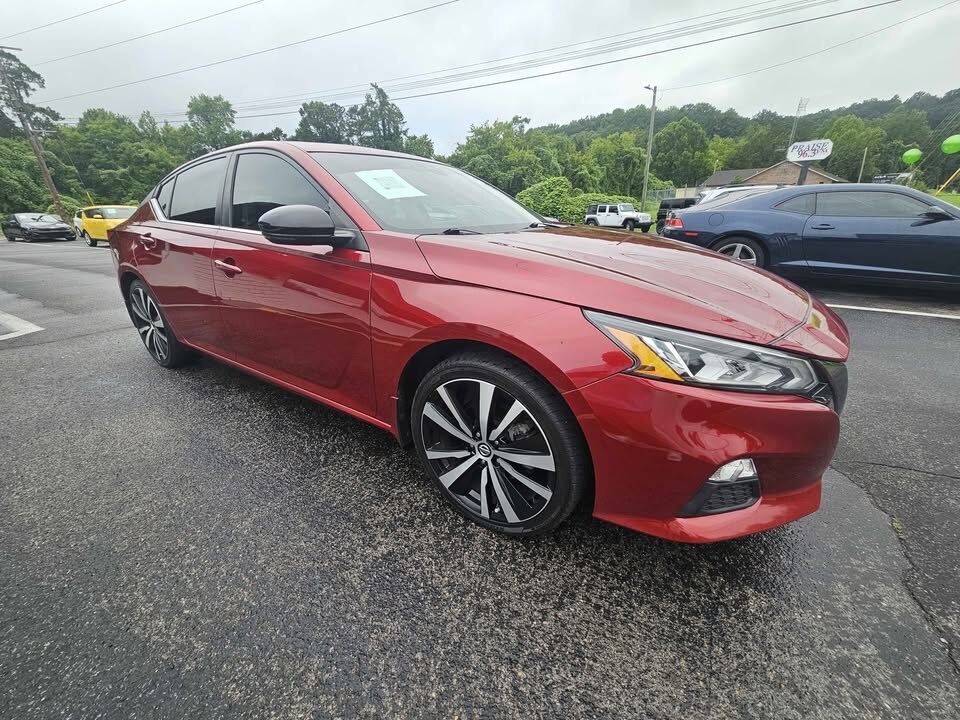 2020 Nissan Altima 2.5 SR photo 2
