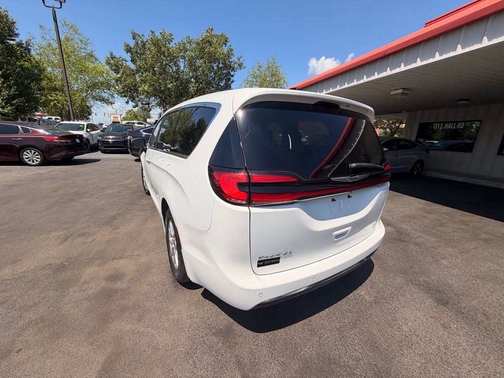 Used 2023 Chrysler Pacifica Touring L Van