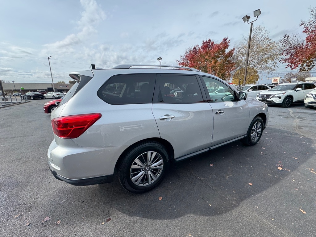 Used 2020 Nissan Pathfinder SL SUV