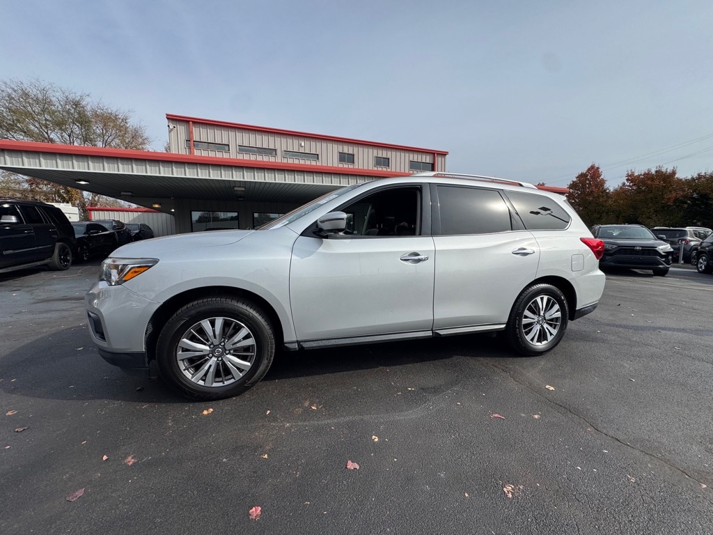 Used 2020 Nissan Pathfinder SL SUV