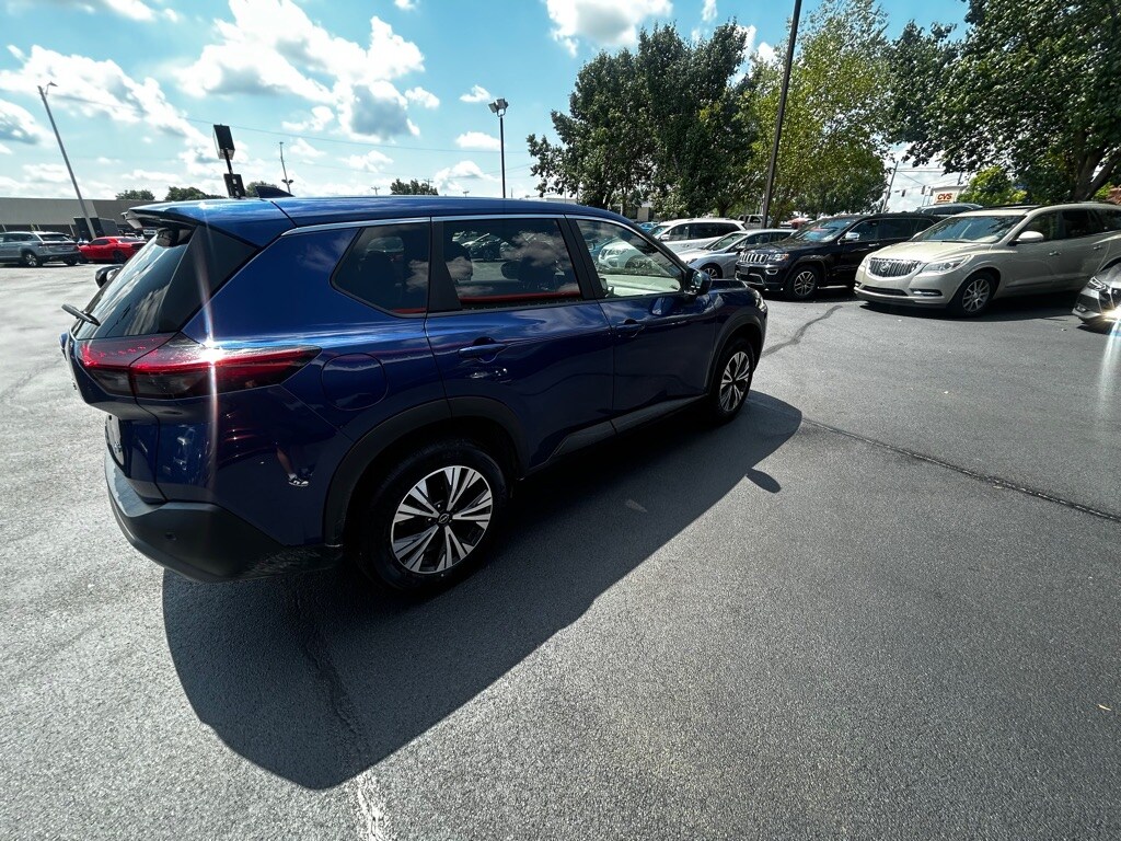 2023 Nissan Rogue SV photo 2