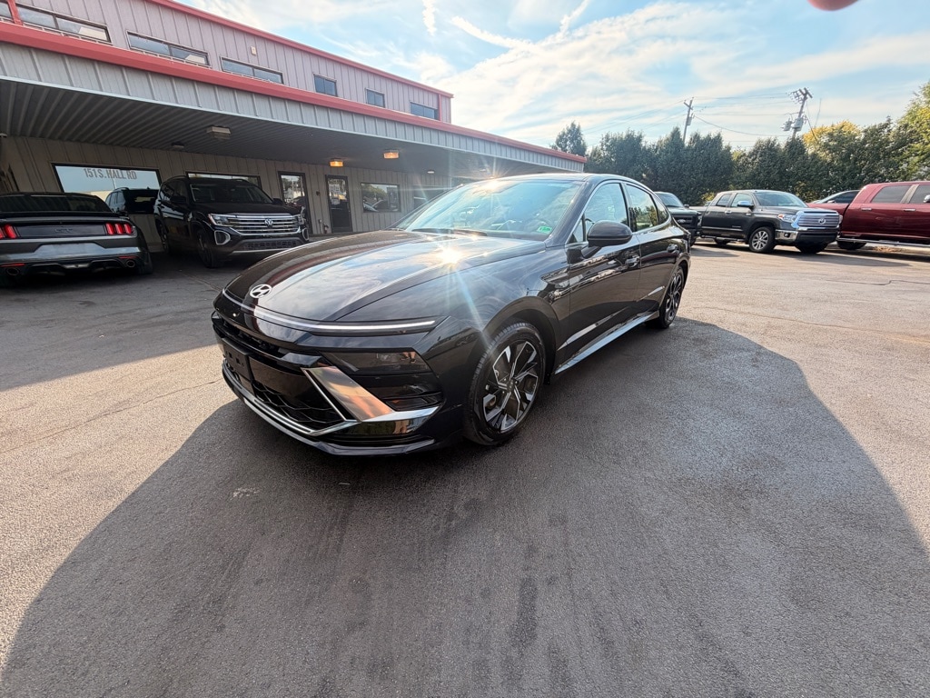 Used 2025 Hyundai Sonata SEL Sedan