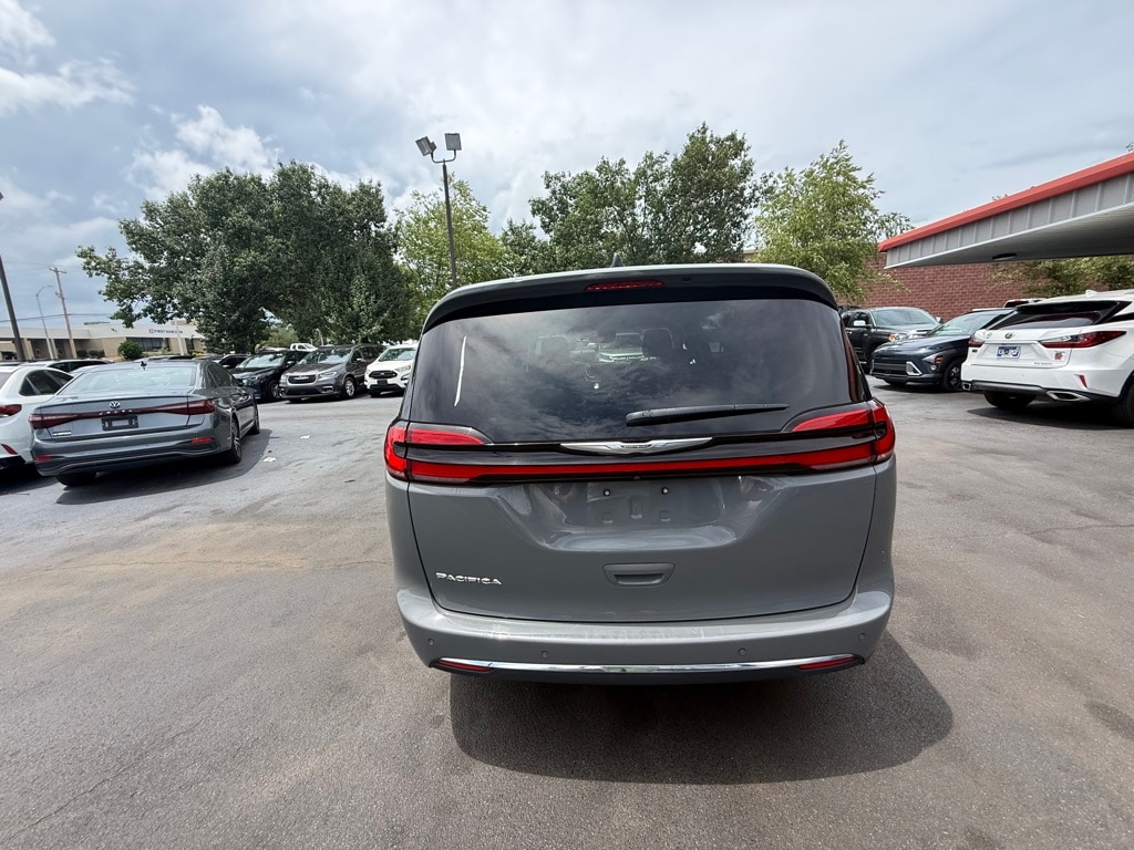 Used 2023 Chrysler Pacifica Touring L Van