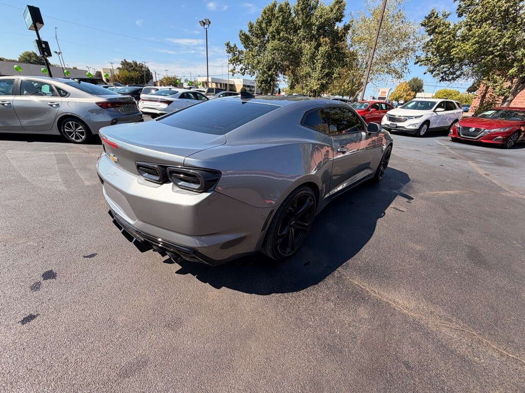 2022 Chevrolet Camaro 1LS 1LT photo 3