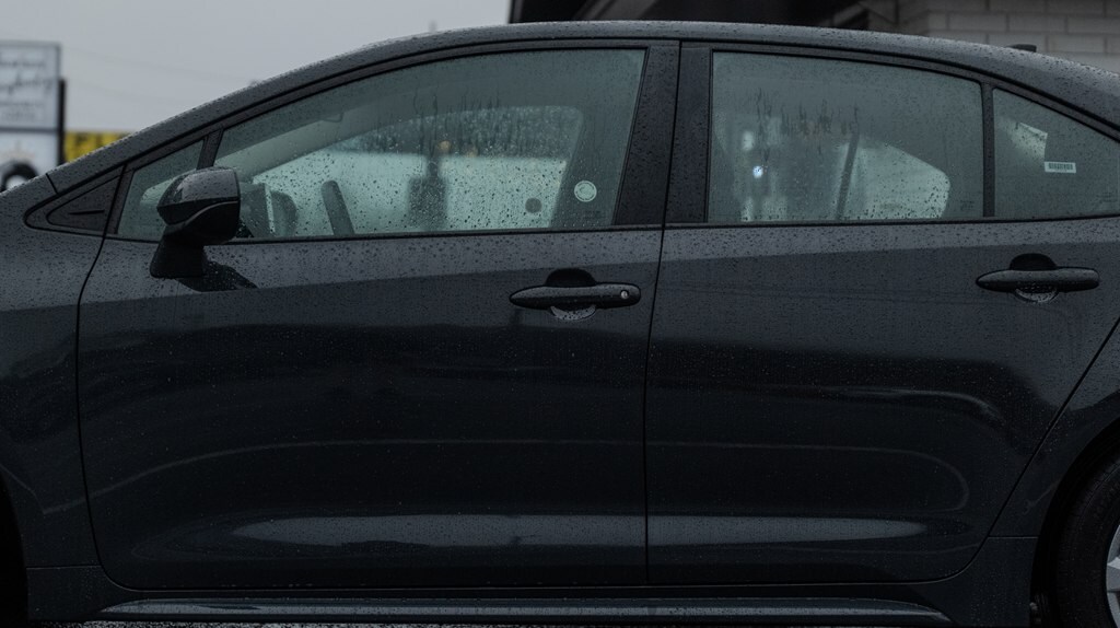 2024 Toyota Corolla LE photo 3