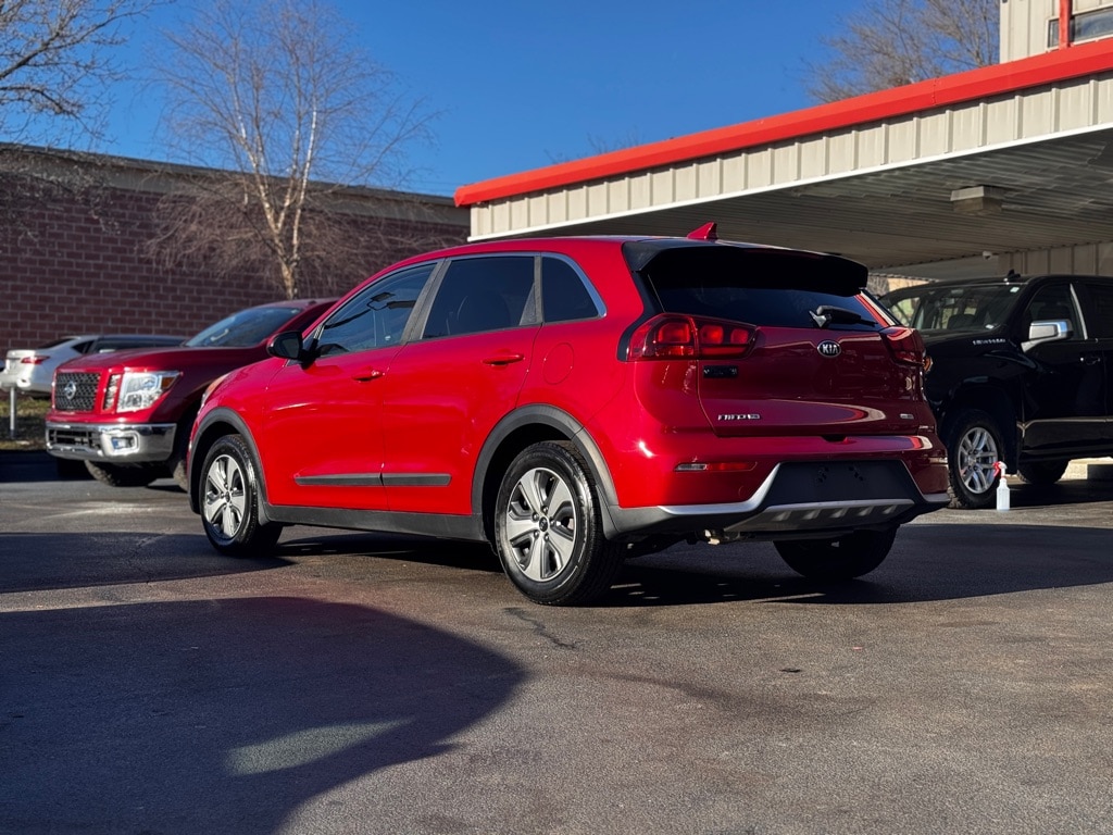 Used 2019 Kia Niro fe Hybrid SUV