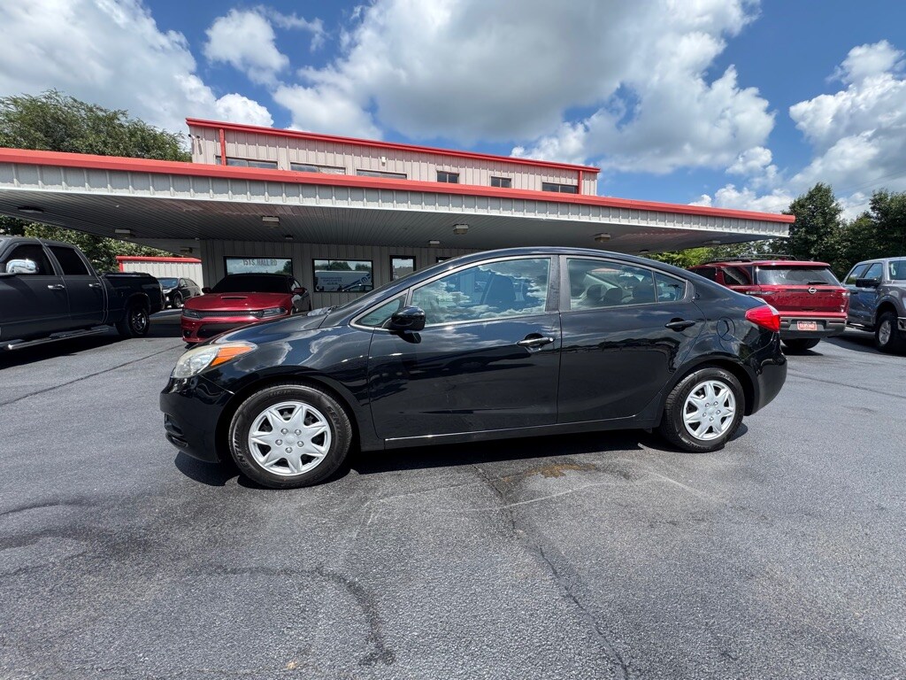 2016 Kia Forte LX photo 2