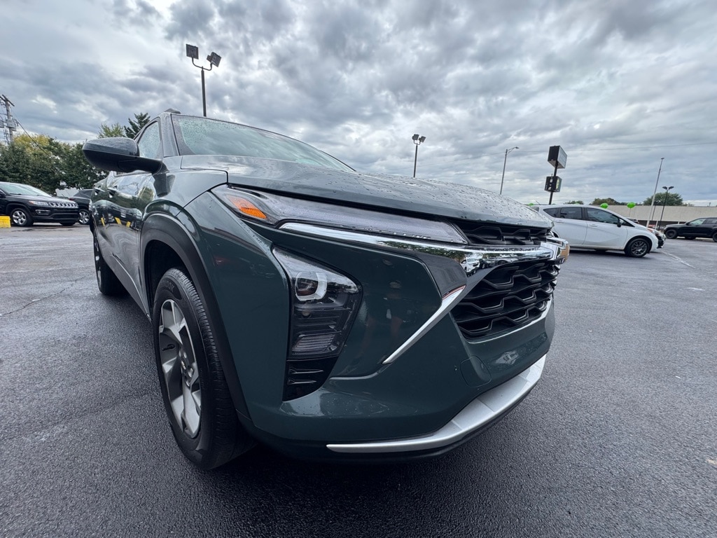 Used 2025 Chevrolet Trax 1LT SUV