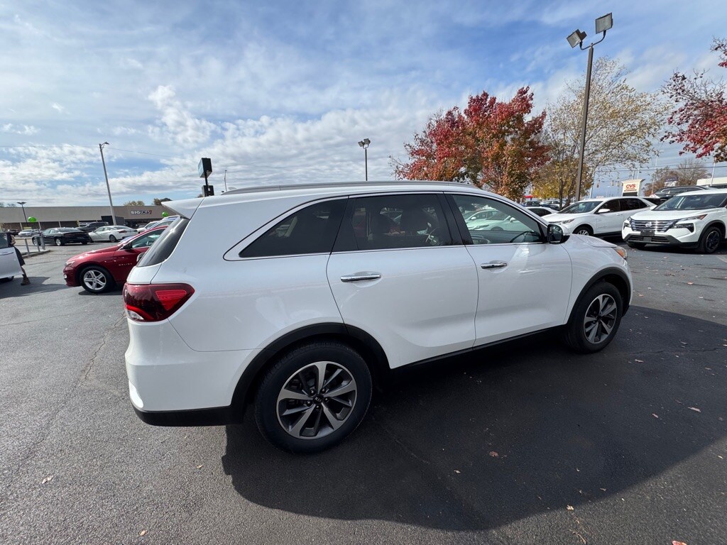 2019 Kia Sorento EX photo 2