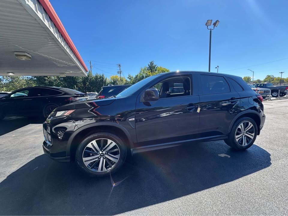 2022 Mitsubishi Outlander Sport ES photo 2