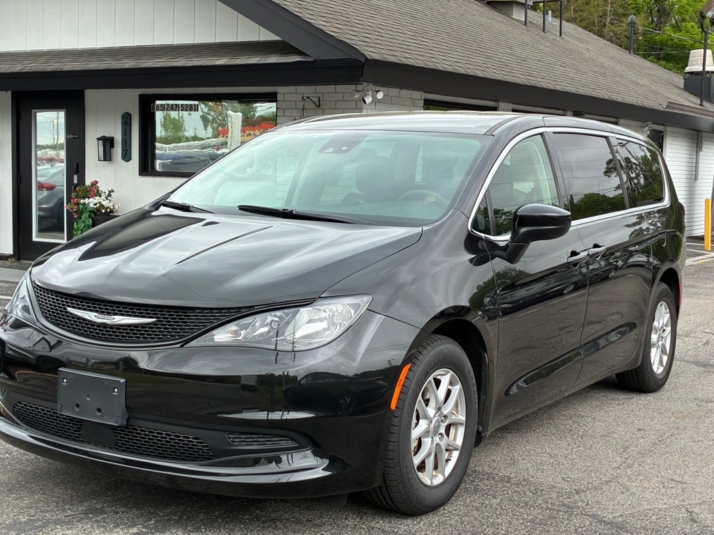 Used 2023 Chrysler Voyager LX Van