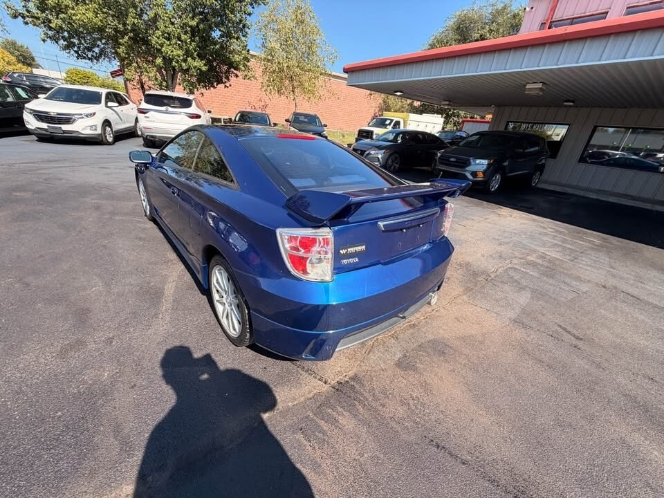 2004 Toyota Celica GT photo 3