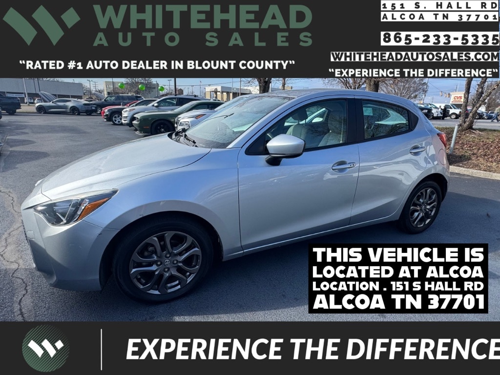 2020 Toyota Yaris LE's photo