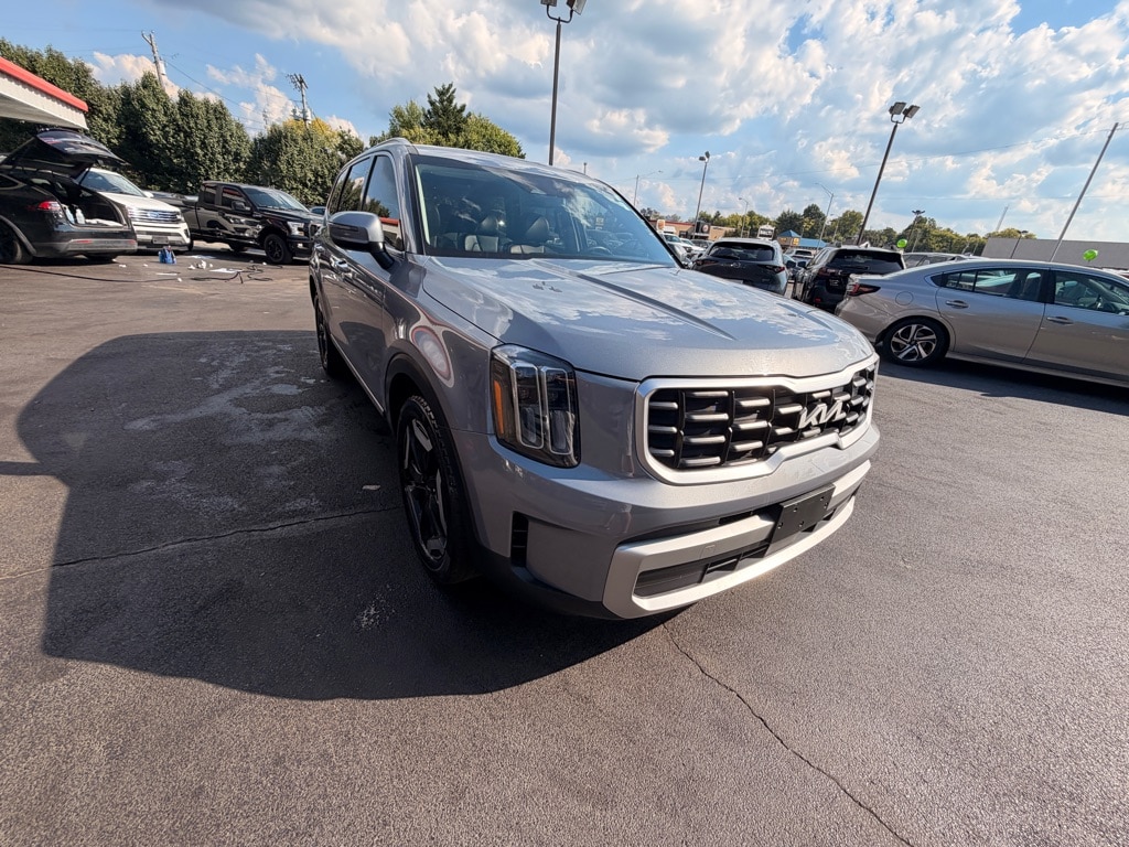 Used 2023 Kia Telluride S SUV