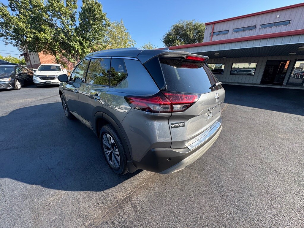 2021 Nissan Rogue SV photo 3