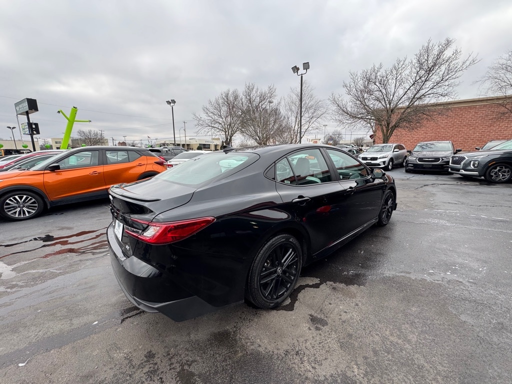 Used 2025 Toyota Camry se Sedan