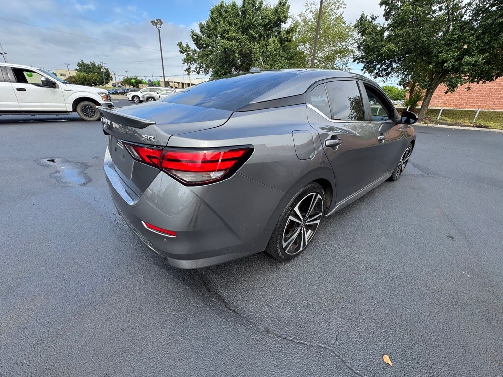2021 Nissan Sentra SR photo 2