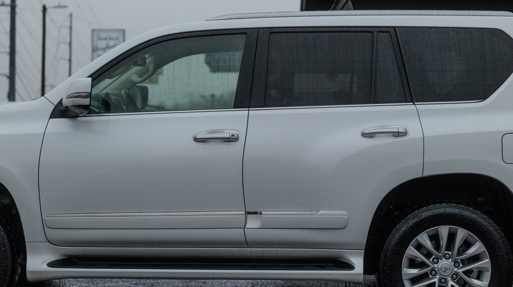 2016 Lexus GX 460 photo 3