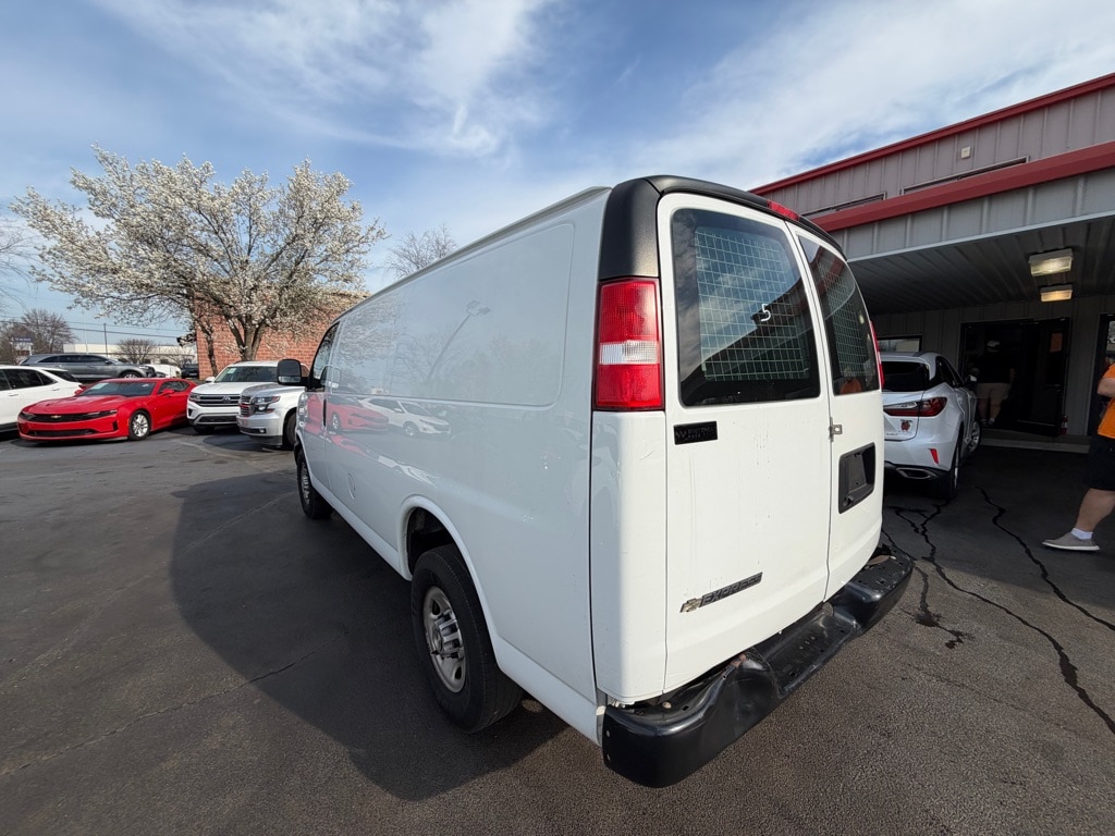 2020 Chevrolet Express Cargo Work Van - Photo 9
